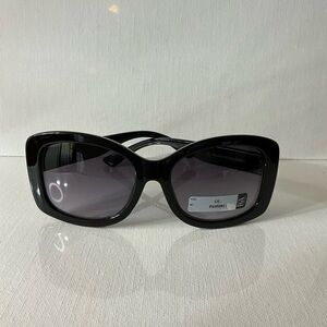 Chic Black Designer Sunglasses